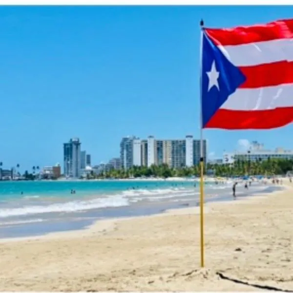 Stylish Beach Condo ,1BR , City View Escape, hotel u gradu 'San Juan'