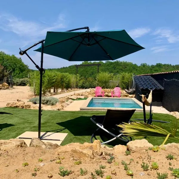 Le 007 Refuge -Rurale gîte élégant piscine privée, hotel i Queyssac