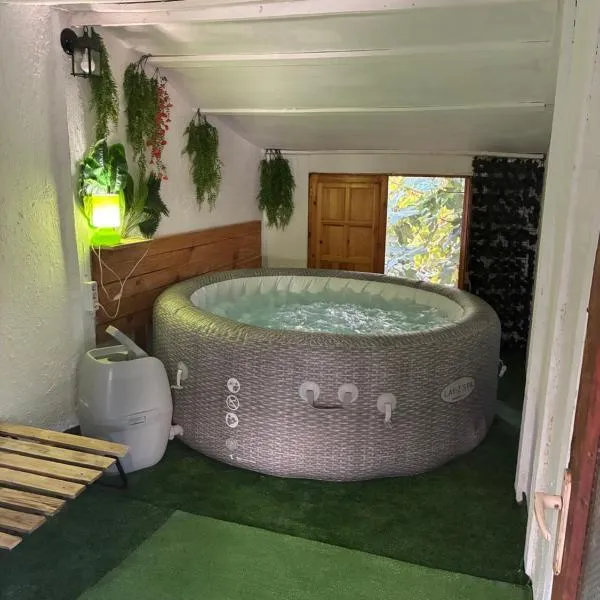 Casa rural privada、オリウエラのホテル