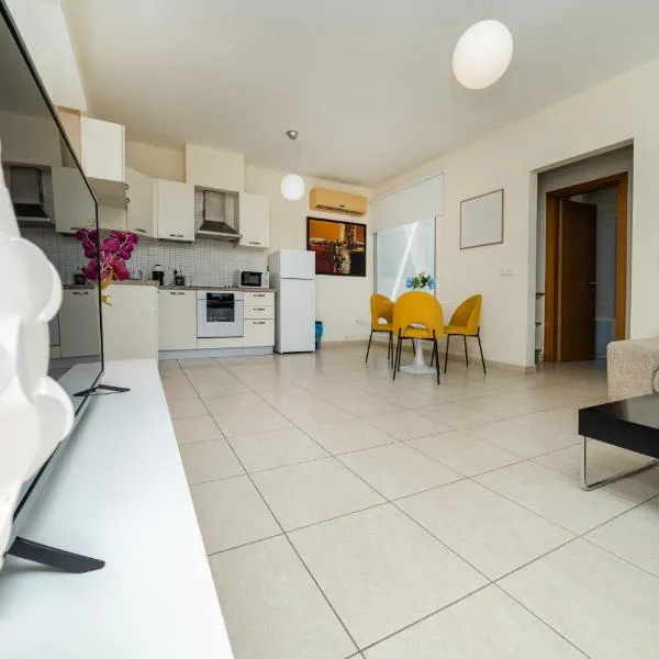 Modern 1 bedroom flat, hótel í Strovolos