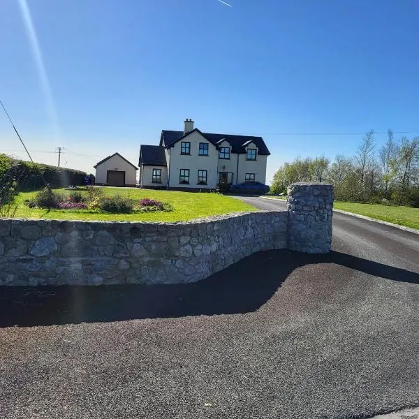 Darogue Farmhouse, hotel in Ballymahon