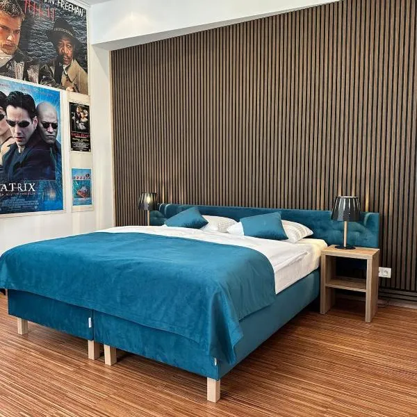 PostersApt3-Cozy Cinema Vibes, hotel in Vienna