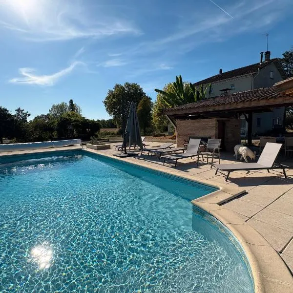 Domaine familial, Nature et Piscine, hotel u gradu Aiguillon