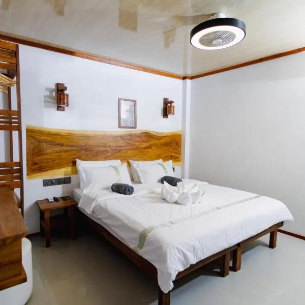 VelaaVani - Turtle Hive Dhiffushi, hotel u gradu 'Dhiffushi'