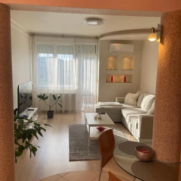 Encsi apartman, hotel in Salgótarján