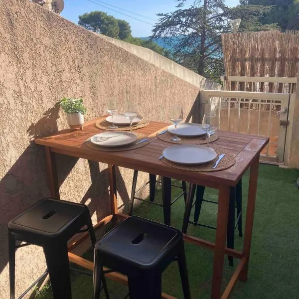 Les Alizes Apartment Beachfront, ξενοδοχείο σε Carry-le-Rouet