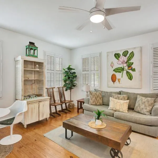 Retreat on Spring, Unit A, hotel u gradu 'Charleston'