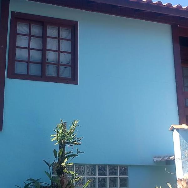 Charmosa Casa de Madeira, 700 metros da praia, estacionamento e Travel Proud Certified