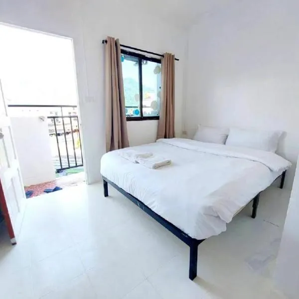 BAO Phuket PatongBeach - เบา ป่าตอง, hotel in Patong Beach