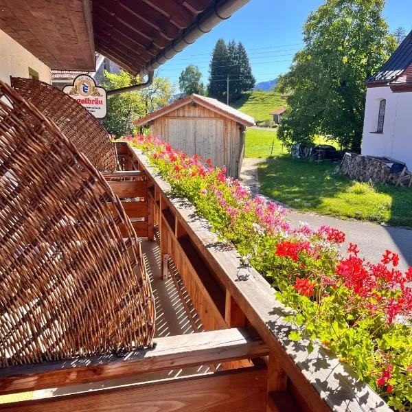 Goldiger Hirsch by Alpino STAY, hotel in Immenstadt im Allgäu
