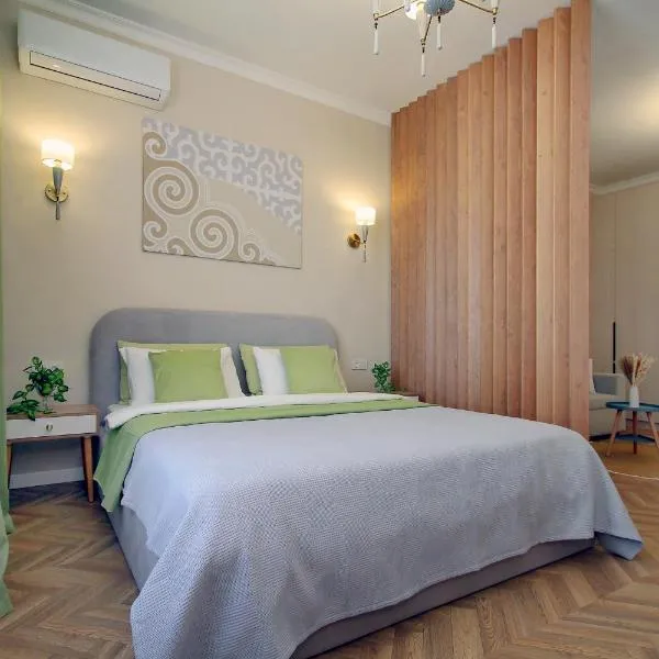 Central Light Apartment, viešbutis Almatoje