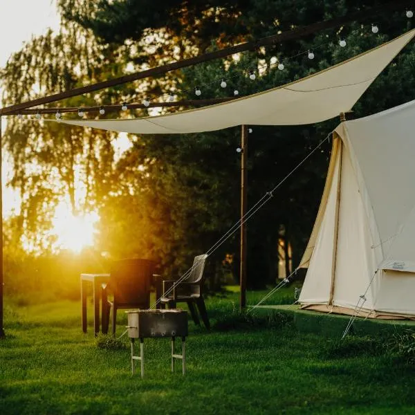 Lakeside camping, hotel in Balninkai