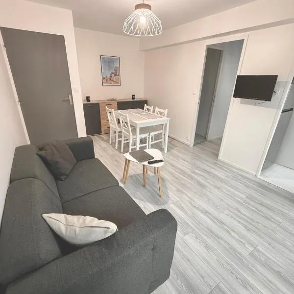 2 Bedrooms Seaside, Wifi & Linen, Equipped Kitchen, hotel in Villers-sur-Mer