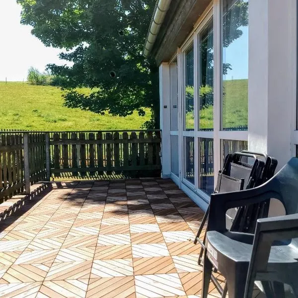 Nähe Plohn Park - FEWO mit Spielzimmer und Balkon, DZ, hotel en Auerbach