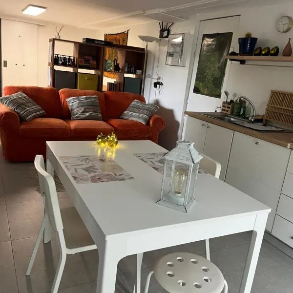 Studio renové rdc terrasse wépion (Namur), hotel in Namur