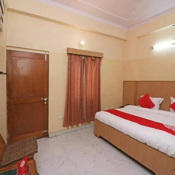 Hotel O AKBAR PALACE, hotel in Alīgarh