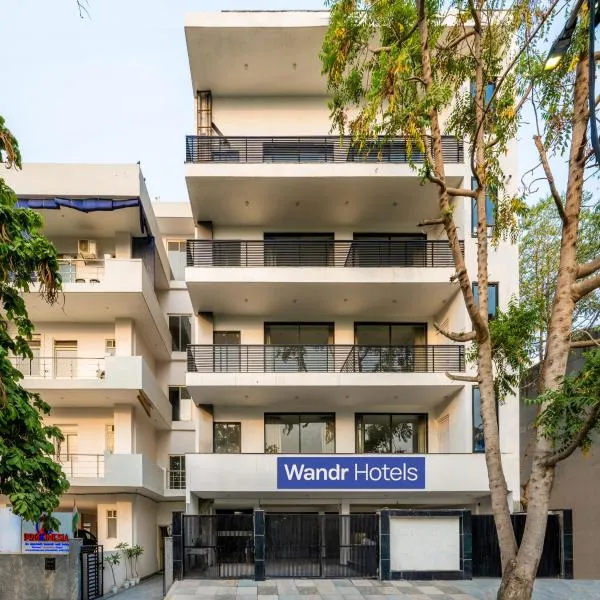 Wandr Hotel Golf Course Road, Near Cyber City, Gurugram, hotel in Gurgaon