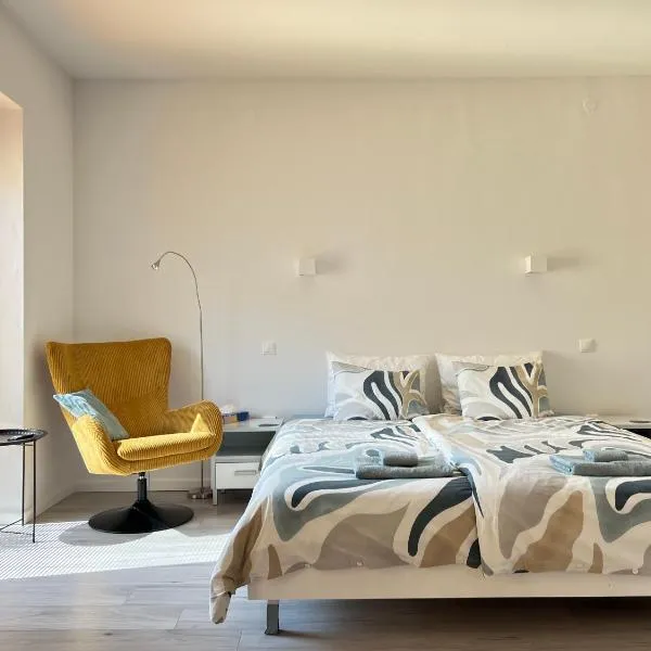 Cozy nest in the center near SPA with parking, hotel in Piešťany