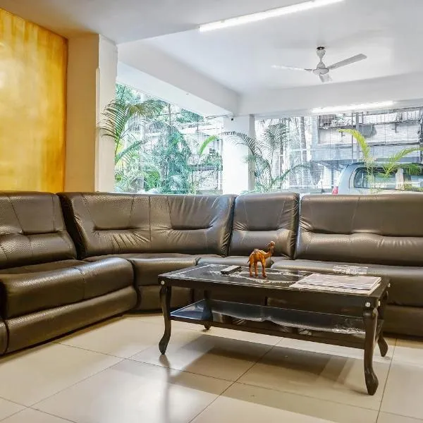 Super Townhouse The Upper Room Near Pune Airport, hotel in Pune