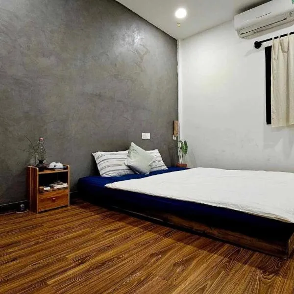 La Sen-Thu An-Có cửa sổ nhìn ra ban công, hotel di Thôn An Hòa