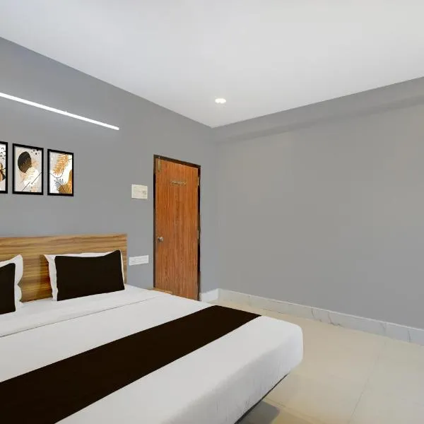 Super Townhouse Cherlapally Bus Terminal Formerly Hotel Chakripuram, hotel in Maula Ali