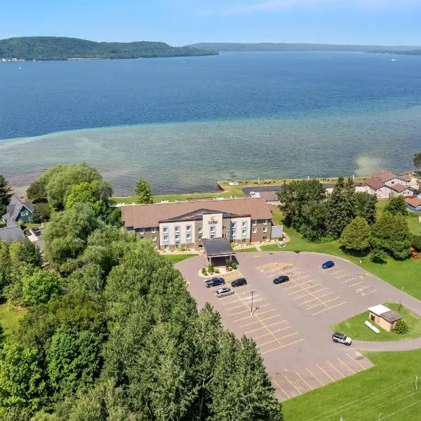 Comfort Inn & Suites Munising-Lakefront, hotel in Munising