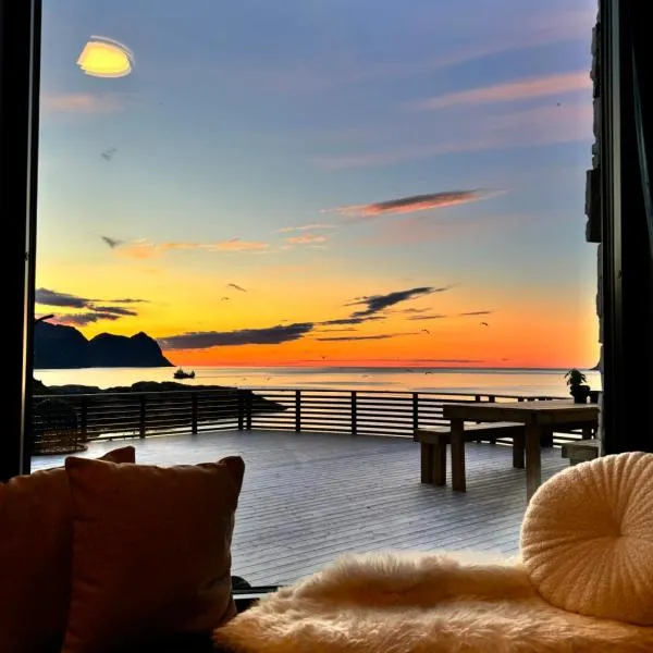 Ocean panorama, hotel in Senja