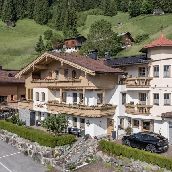 Appartement Sonne im Ferienhaus Johanna - Mayrhofen-Hippach- In der Nähe von der Skipiste, hotel in Hippach