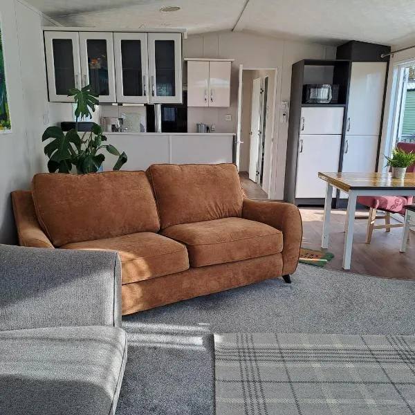 Lodge at Billing Aquadrome Holiday Village, hotel i Great Billing