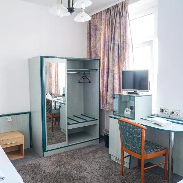 Apart-Hotel-Pension, ξενοδοχείο σε Taucha