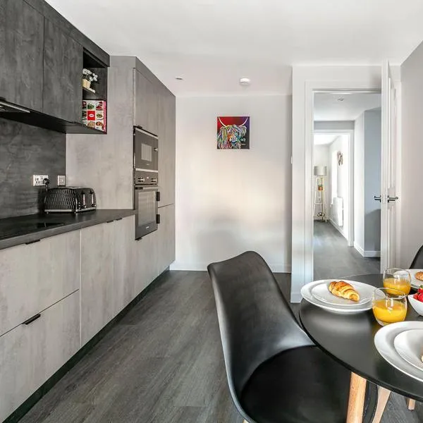 Castle Street Apartments - Luxury Ettrick Apartment, хотел в Ротсей