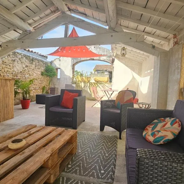 Charmant studio avec terrasse, Hotel in Montmeyran