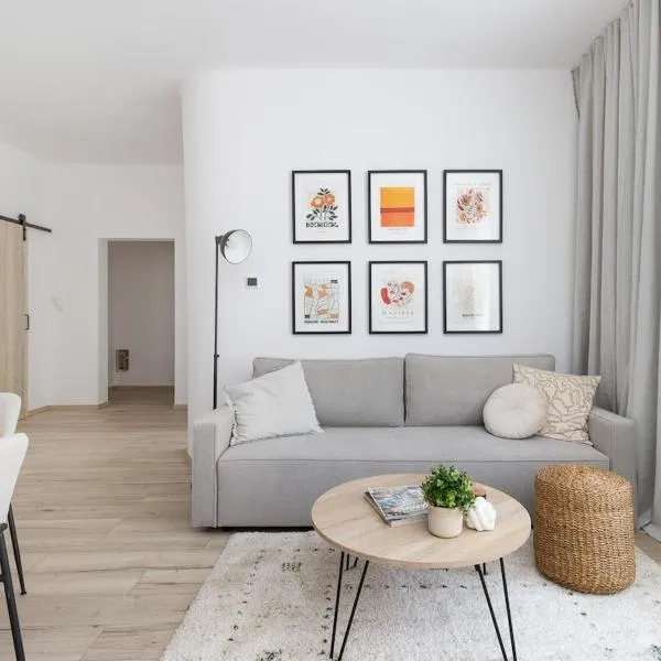 Stay in Historical Palace in Old town Bratislava, hotel a Otilia