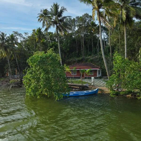 Anoop's Lake View Cottage -2BHK, hotel v destinácii Munroe Island