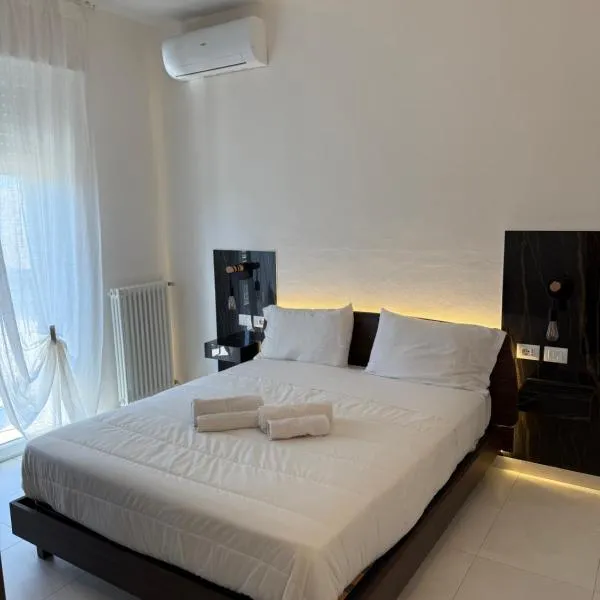 Isidoro affittacamere, hotel v destinaci Carugo