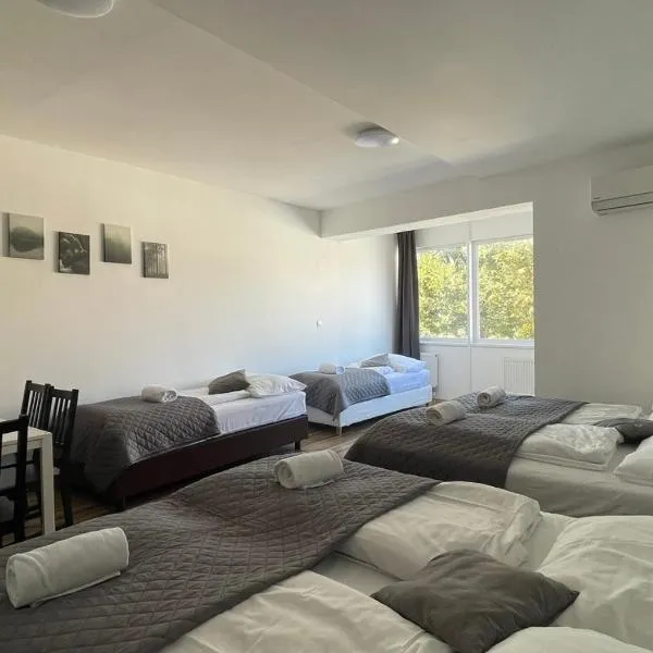 MIRA apartments, hotel in Prague