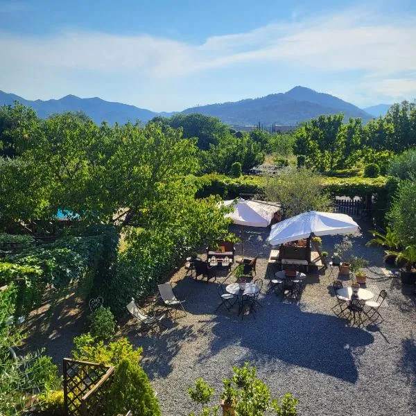 Salvia e Rosmarino - Affittacamere in Liguria, hotel en Villanova dʼAlbenga