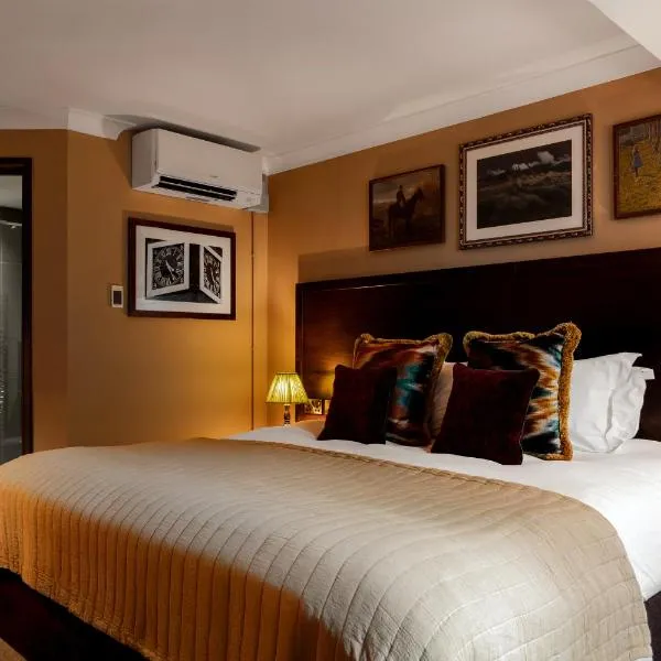 Rose And Crown Hotel, hotel em Londres