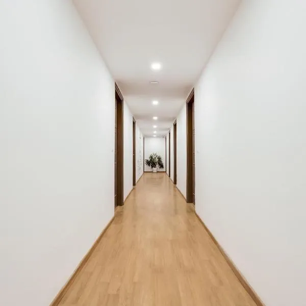 Super Townhouse Golden Avenue Road, hotel in Amritsar
