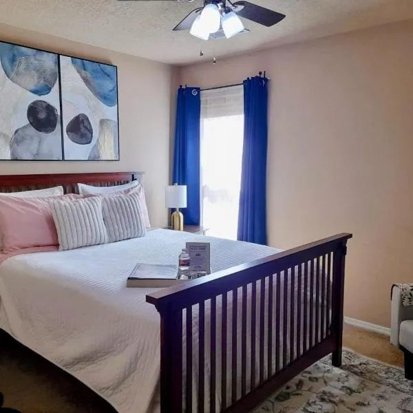 The Suite Spot at Taos Place, hotel v destinaci Albuquerque