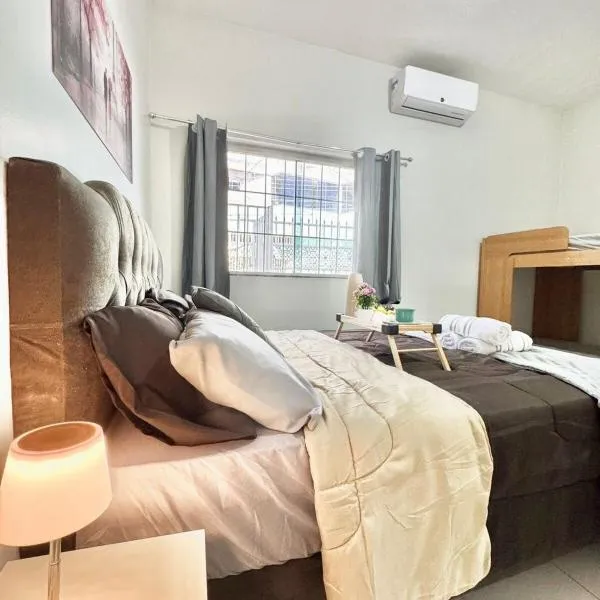 Apë Brazilian moderno no centro com ar condicionado, hotel di Formosa