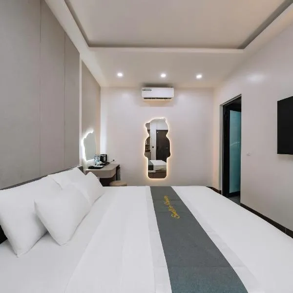 Catba SunWoo Homestay & Hotel: Cat Ba şehrinde bir otel