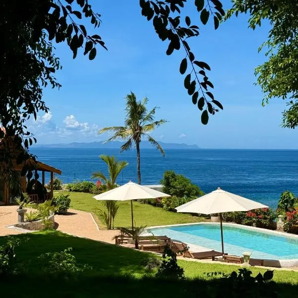 Villas Roc-Azur, hotel in Sampalan