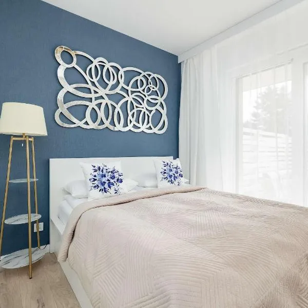 Pearl Marina Luxury Apartment with Parking and Close to the Beach by Renters Prestige, hotel a Sianozety