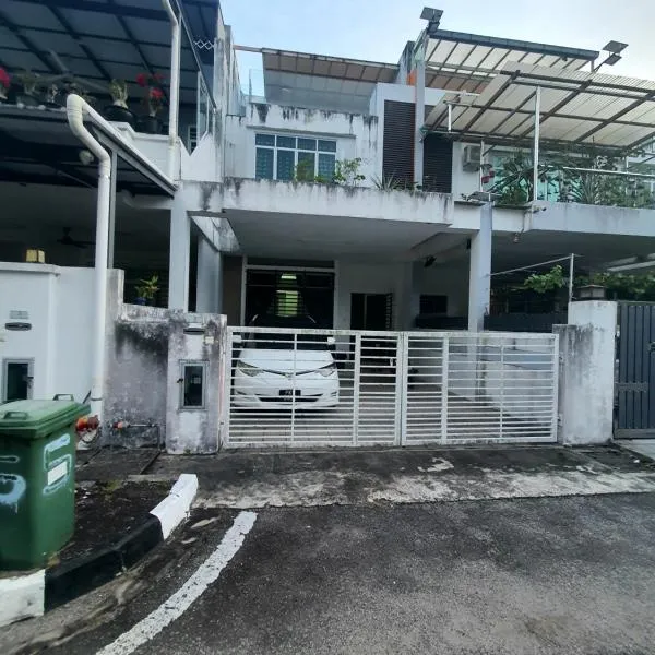Homestay Pohon Rendang, hotel in Balik Pulau