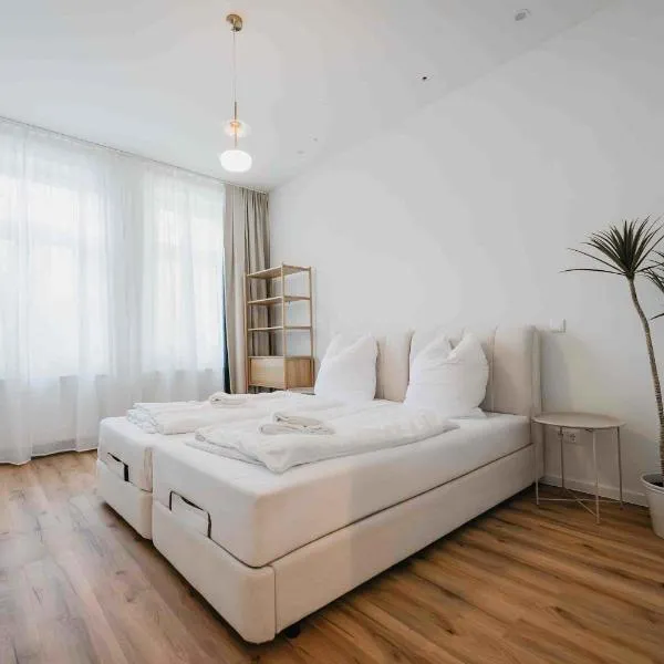 STAYLIGHT Celle Appartement mit 2 Schlafzimmern, Designermöbel und Frühstück: Celle şehrinde bir otel