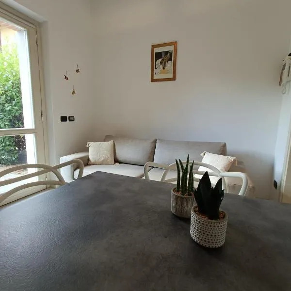 Appartamento al Feudo-piscina e parcheggio gratuito, hotel in Asti
