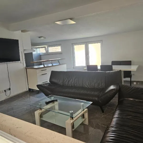 Welcome to Ndé-flat in Abstatt, hotel in Abstatt