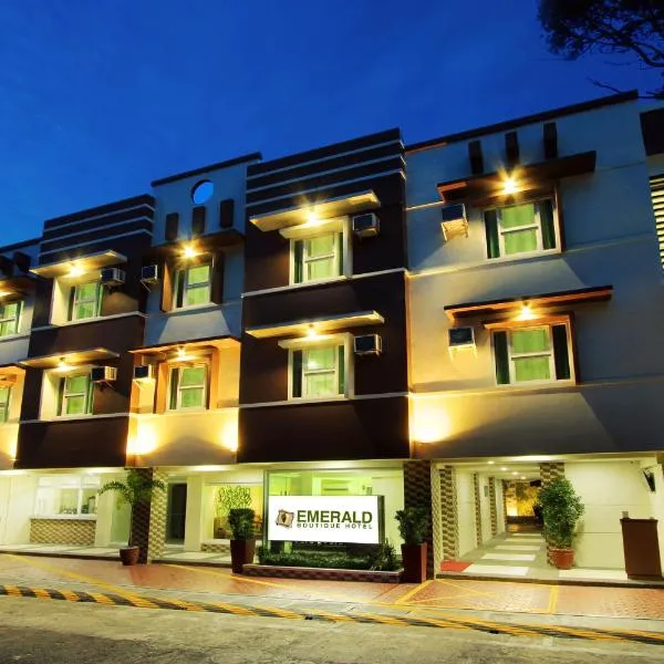 Emerald Boutique Hotel, hótel í Legazpi