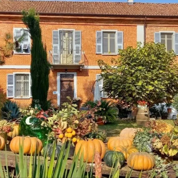 Bed & Tours Dimora di campagna, hotel in Castelnuovo Belbo